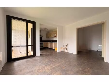 location appartement  m² t-2 à onet-le-château  545 €