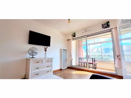 exclusivite - pin rolland - studio entierement renove - vend