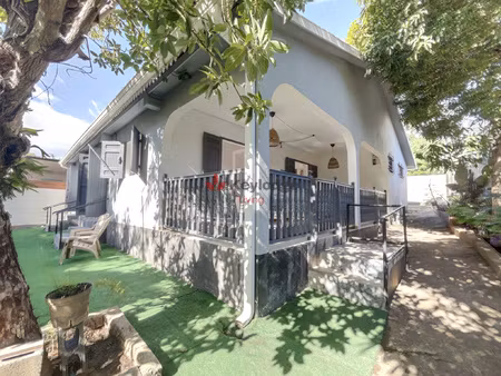 colocation: maison t5 (4 chambres)  139 m2  la saline les ba