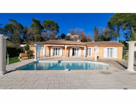 villa 5pièce(s) 4chambre(s) 145 m² la motte (83920)