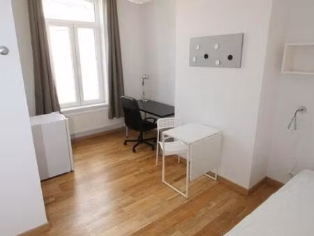location appartement 1 pièce 15 m² à lille (59000)