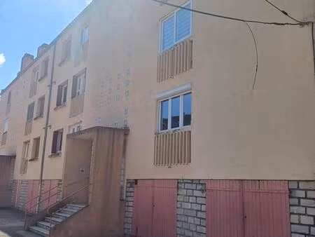 location appartement 3 pièces 69 m² à pierrefeu-du-var (83390)