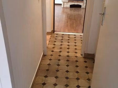 location appartement 2 pièces 40 m² à villeneuve-saint-georges (94190)