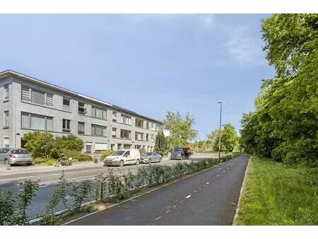 appartement met 2 slaapkamers te koop naast de golf in wommelgem!