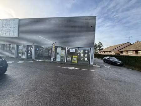 local commercial a louer