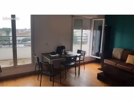 studio 1 pièce 31 m²