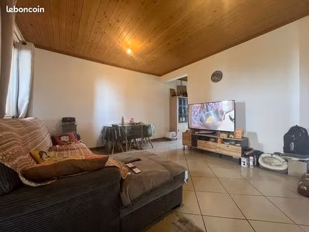 villa 3 pièces 70 m²