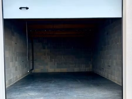 box fermé 41 m² à louer bretignolles-sur-mer – flexible : semaine / 15j / mois - entre par