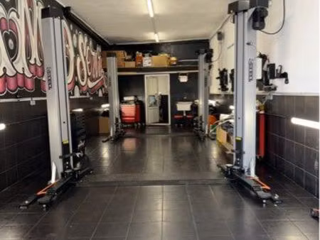 local garage automobile