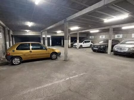 parking 15 m² cavaillon