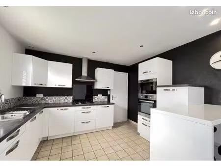 maison récente 5 pièces