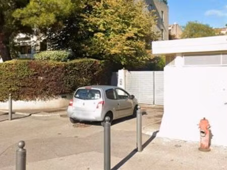 location place de parking quartier mazargues