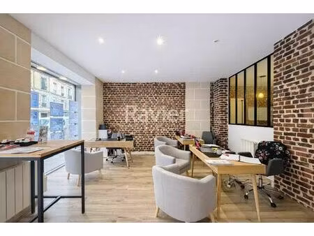 location commerce 3 pièces 54 m² à paris 18 (75018)