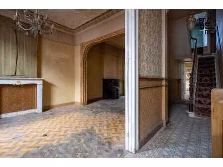 mons - maison à rénover entièrement avec garage