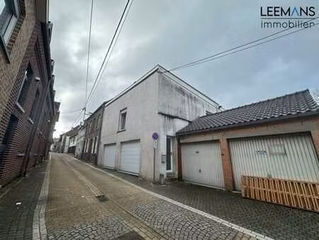 maison avec garage dans le centre de braine-le-comte