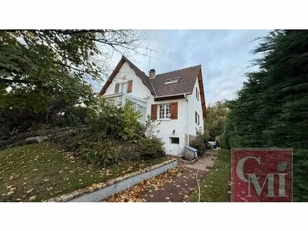 pavillon familial avec de beaux volumes !