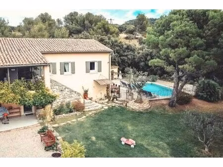vente maison 12 pièces 256 m² gordes (84220)