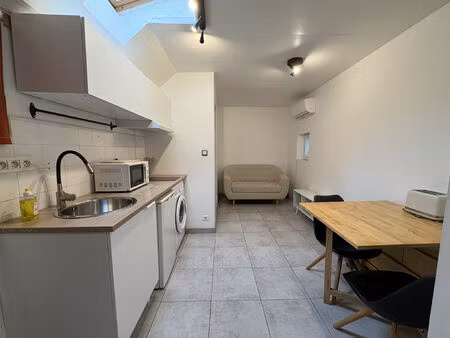 location appartement 1 pièce 17 m² à toulon (83000)