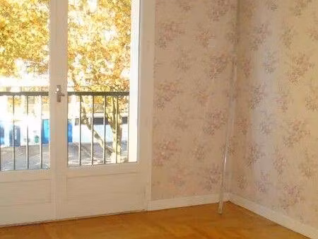 location appartement 3 pièces 75 m² à limoges (87000)