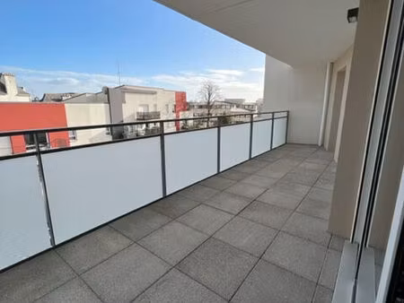 appartement t3 - non meublé - parking - terrasse - cellier - vannes