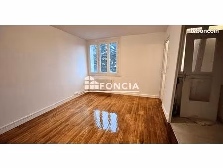 à vendre – t2 rénové 40 m² – villeurbanne gratte-ciel