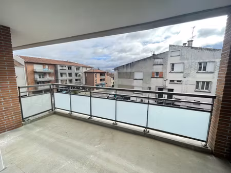 à louer t2 avec terrasse et parking castanet-tolosan
