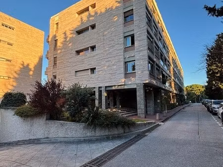 appartement de type 5/6 avec balcon  terrasse et garage - b