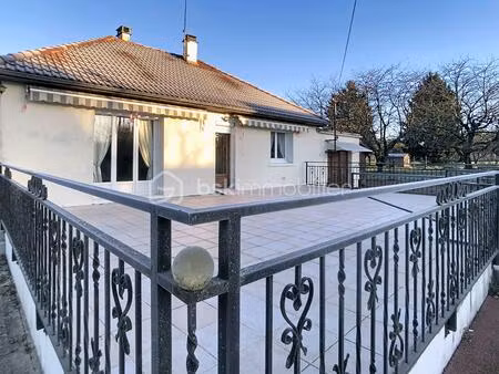 maison de 83 70 m² à charny