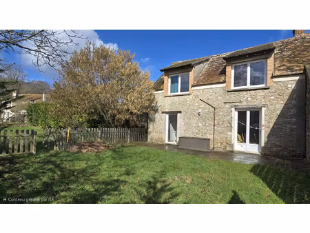 3 pieces en duplex avec 250m2 de jardin + 2 places de parki