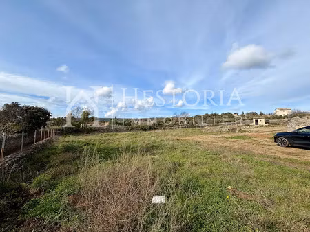 vente terrain 1187 m² à gordes (84220)  750 000 €