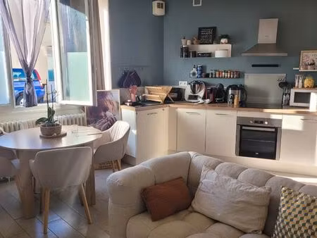 loue maison de ville