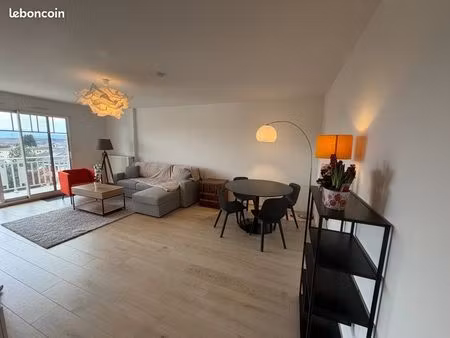 loue t3 - 78m2 avec terrasse et garage - refait à neuf - divonne-les-bains