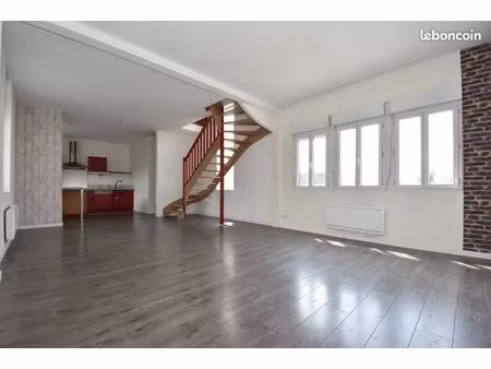 appartement 3 pièces 81 m²