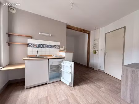 studio 27m2 chambre séparé  plein centre