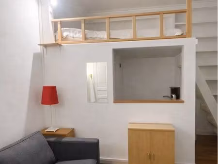 studio lumineux avec mezzanine