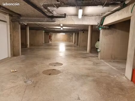 place de parking souterrain