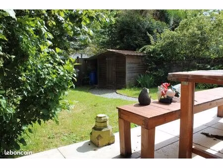 location maison/apt 3 pièces procé