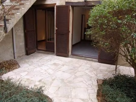 f2 28m² plain-pied  terrasse  sécurisé  idéal retraité