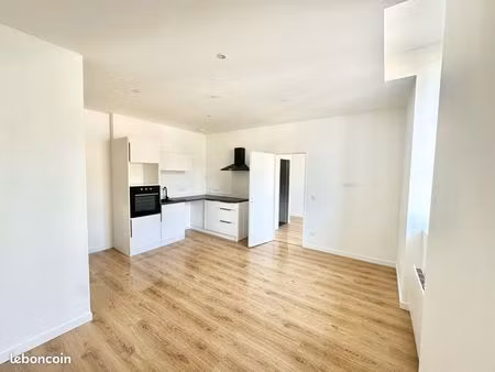 location f2 37m² chatel-guyon