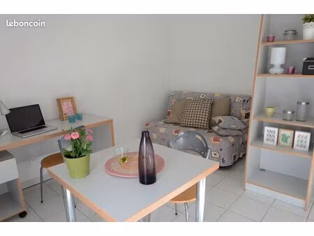 t1 22m2 (loyer tout compris) - la valette du var