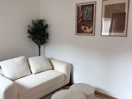 t2 meublé + terrasse