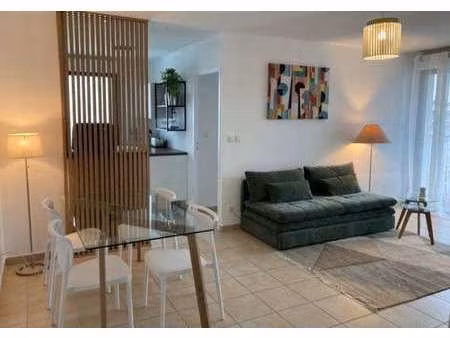 location appartement 3 pièces à bordeaux (33000) : à louer 3 pièces / 60m² bordeaux