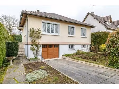 maison de 4 pièces de 84 m² au plessis-trévise