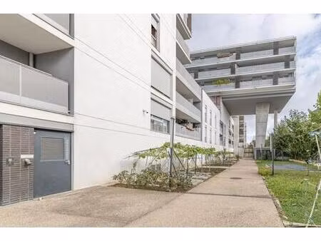 appartement de 5 pièces de 100 m² situé à bobigny