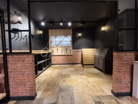 vente locaux professionnels à parthenay (79200)  69 000 €