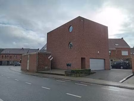 ruim appartement te huur