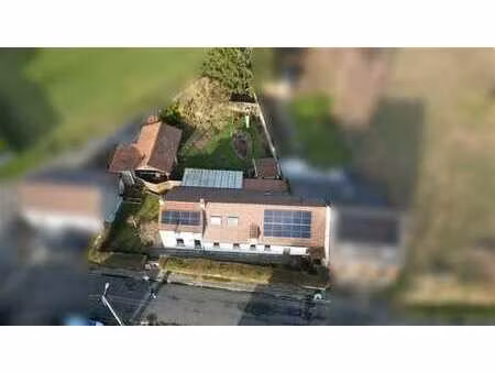 jolie fermette semi-plain-pied dans un agréable quartier