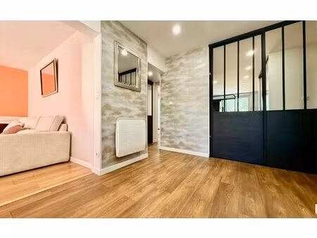 location appartement  70 m² t-3 à toulouse  1 200 €