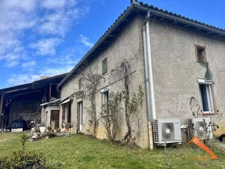 maison en pierre avec vue sur la vallée de l'arbas 31160