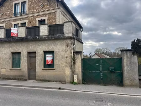 vente immeuble 9 pièces 197 m² à etrepilly (77139)  380 000 €